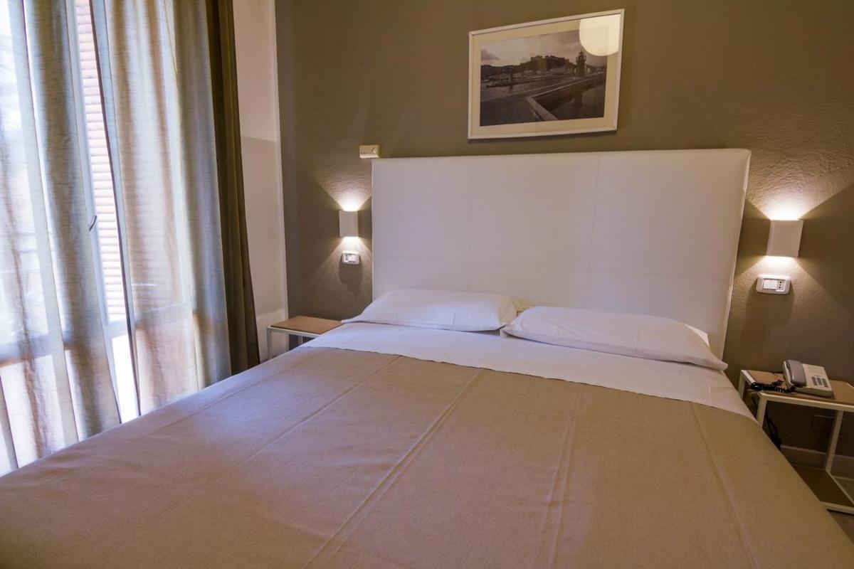 Hotel Mirella Castiglione della Pescaia Oda fotoğraf